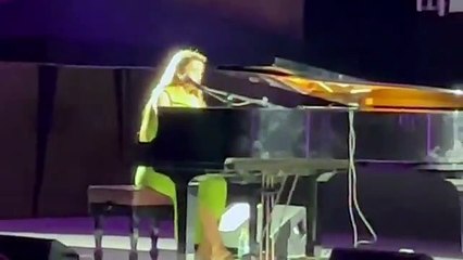 Amaia canta delante de la reina Letizia en el Atlàntida Mallorca Film Fest 2022