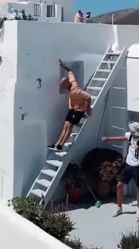 #très_drôle_2022 #shorts #singapur #short #funny #yt #youtubeshort #trending #turkey #us #canada #saudia #iran #pk #natural #bohpal #birds #matting process #birds love you #short #funny #yt #youtubeshort #trending #turkey