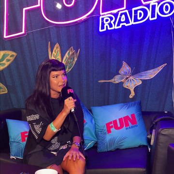 Inna en interview lors de Tomorrowland