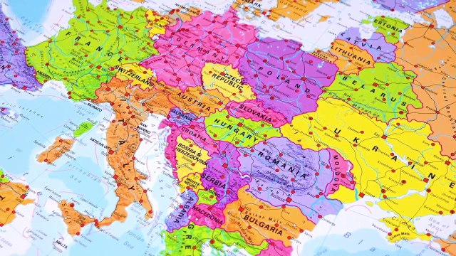 Eurozona, nel secondo trimestre Pil in crescita dello 0,7%