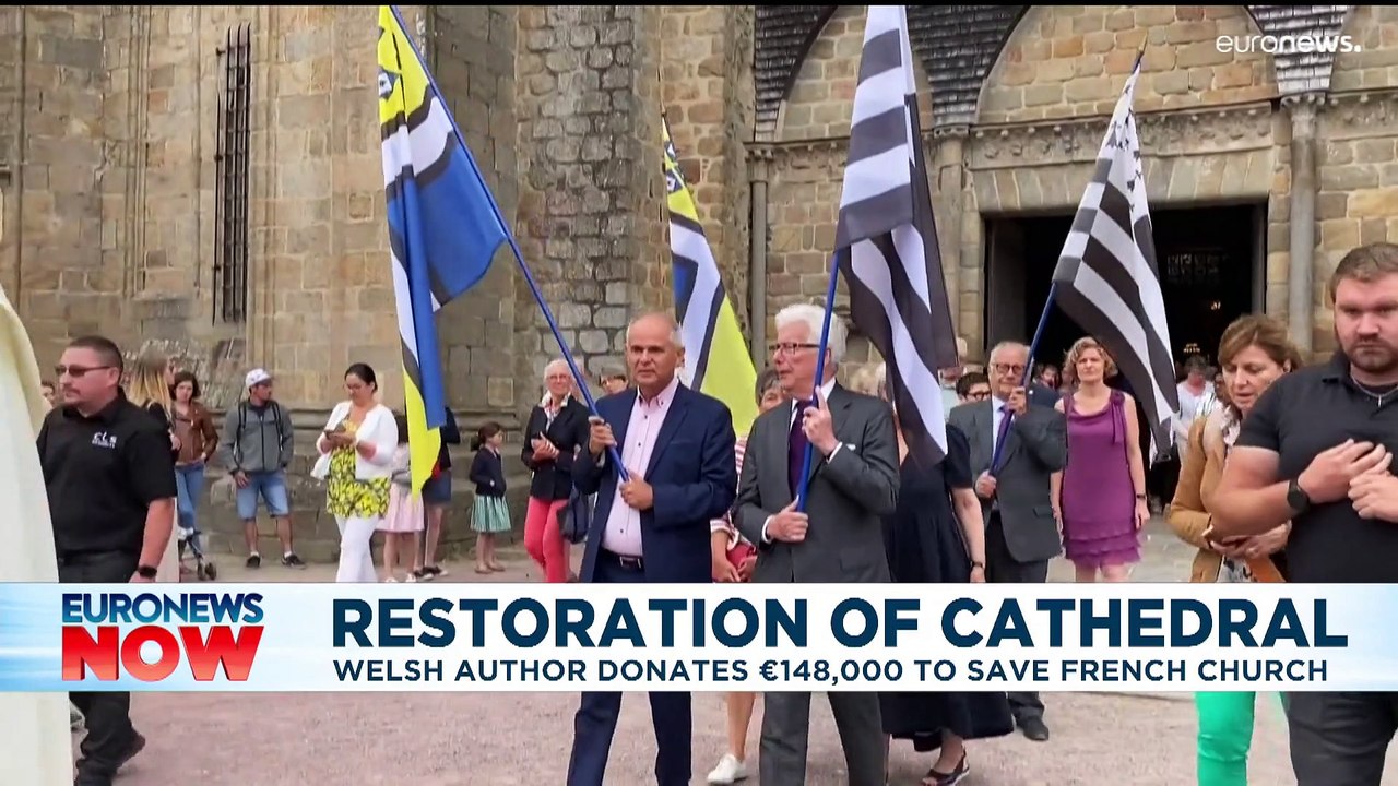 British author Ken Follett donates €148,000 to restore French cathedral
