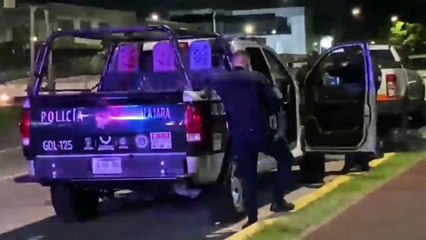 Detienen a un guardia de seguridad de Secretaría de Hacienda; robó una camioneta de la dependencia