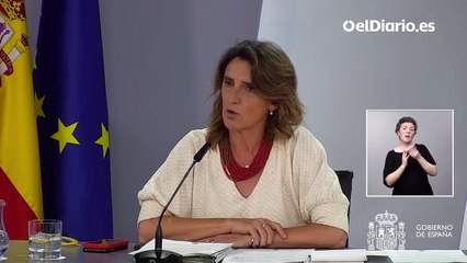 El Gobierno pide a administraciones y grandes empresas que instauren el teletrabajo para ahorrar energía