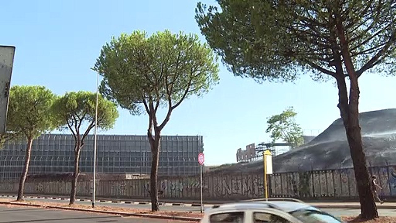 Incêndio atinge lendários estúdios de cinema Cinecittà em Roma