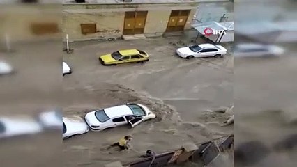 İran’daki sel felaketinde can kaybı 76’ya yükseldi