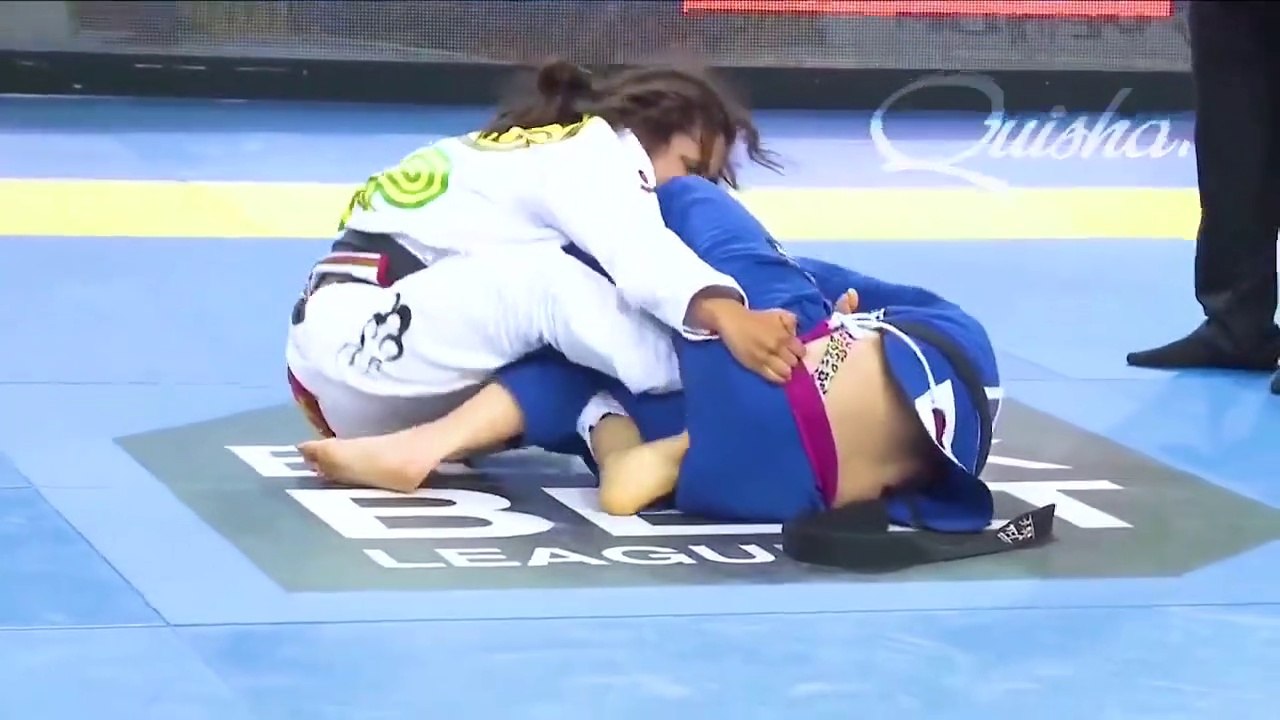 SPORTS WARDROBE MALFUNCTIONS video Dailymotion