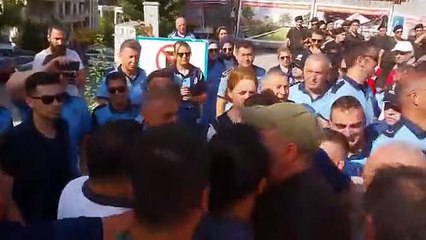 Çekmeköy'deki parka polis eşliğinde iş makineleri girdi