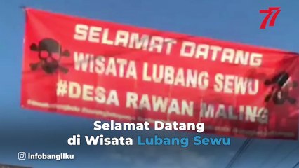 Kesal Jalan Rusak Parah, Warga Kedungboto Tanam Puluhan Pohon Pisang