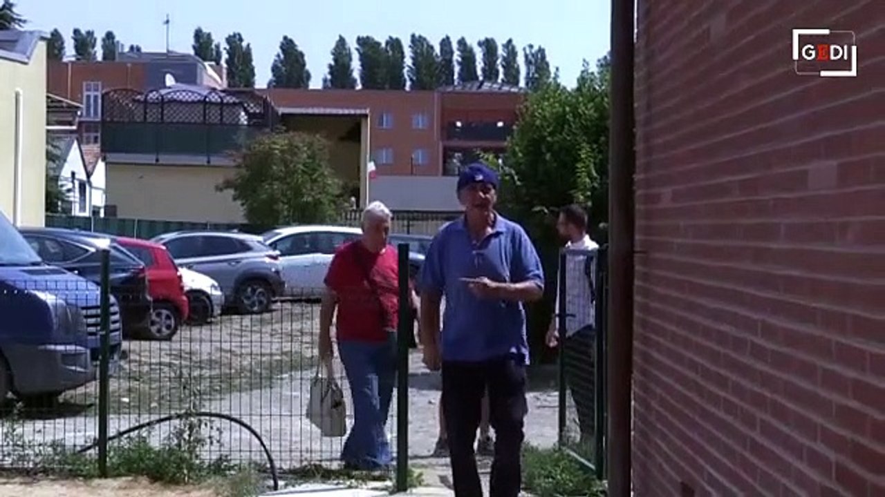 Milano, dal parrucchiere al social market: in una cascina nasce la cittadina per i poveri