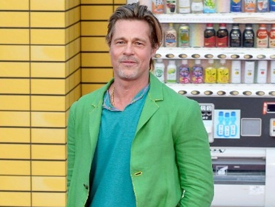 Premiere von 'Bullet Train': Brad Pitt kommt in lässiger Baggy-Hose