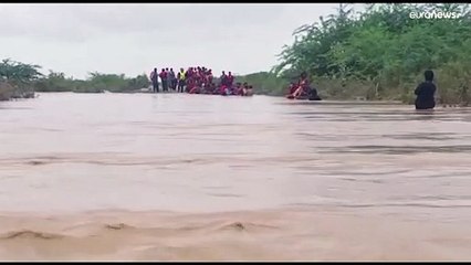 Download Video: Monções matam centenas de pessoas no Paquistão