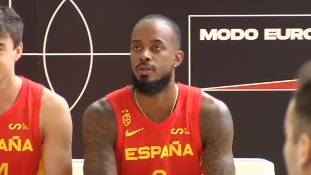 Lorenzo Brown, protagonista en la presentación de la selección española para el Eurobasket