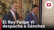 El Rey Felipe VI despacha en Palma a Pedro Sánchez al cierre del curso político