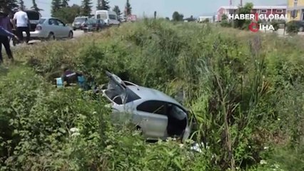 Otomobilin sulama kanalına uçtuğu kaza kameraya yansıdı
