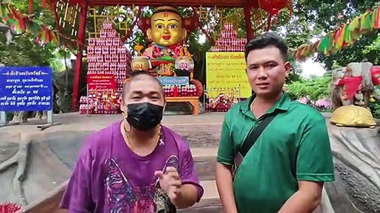 หนุ่มใต้ดวงเฮงดูเลขอ่างน้ำมนต์เจ้าสัวเฮงถูกรางวัลที่ 2จำนวน 3 ใบ