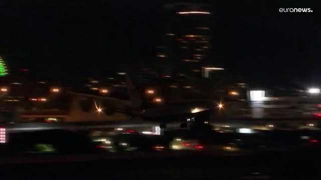 Самолёт Нэнси Пелоси приземлился в аэропорту Тайбэя