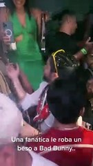 Bad Bunny y el beso a una fan