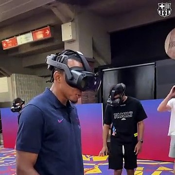 Jules Koundé, el visitante de lujo del Museo del Barça / FCB