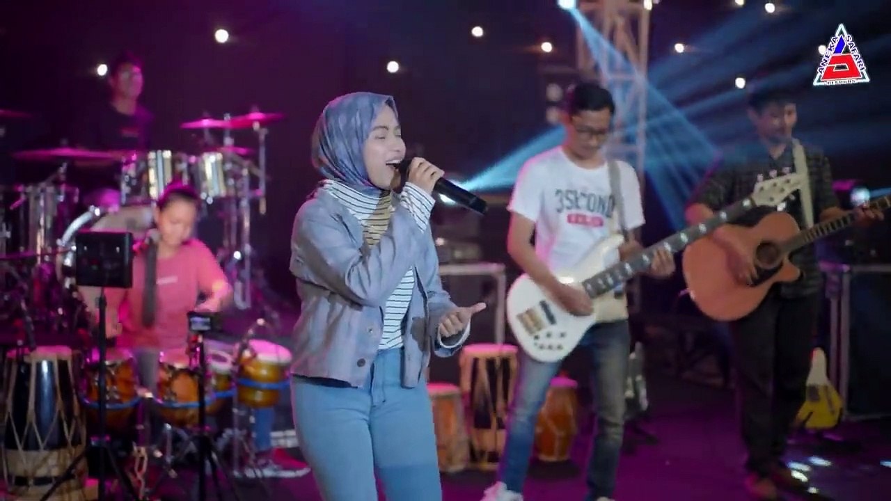 Suci Tacik - Layangan Putus