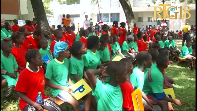 Responsab fanmi kizito yo rankontre paran timoun ki viktim afrontman nèg ak zam nan komin Site Solèy