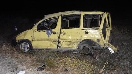 2 hafif ticari araç çapıştı: 1 ölü, 4 yaralı