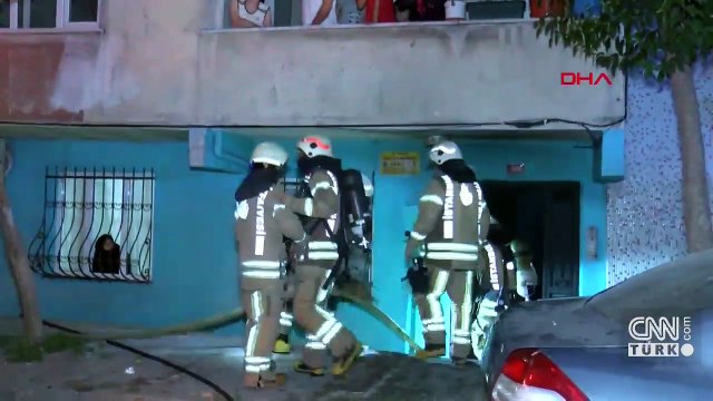 5 katlı binanın bodrum katında yangın! 5'i çocuk 11 kişiyi kurtarıldı