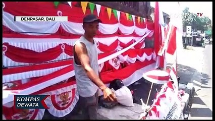 Pedagang Pernak-Pernik Merah Putih Mulai Ramai