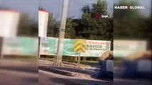 Ortalık savaş alanına döndü: Trafikte yol verme kavgası kamerada