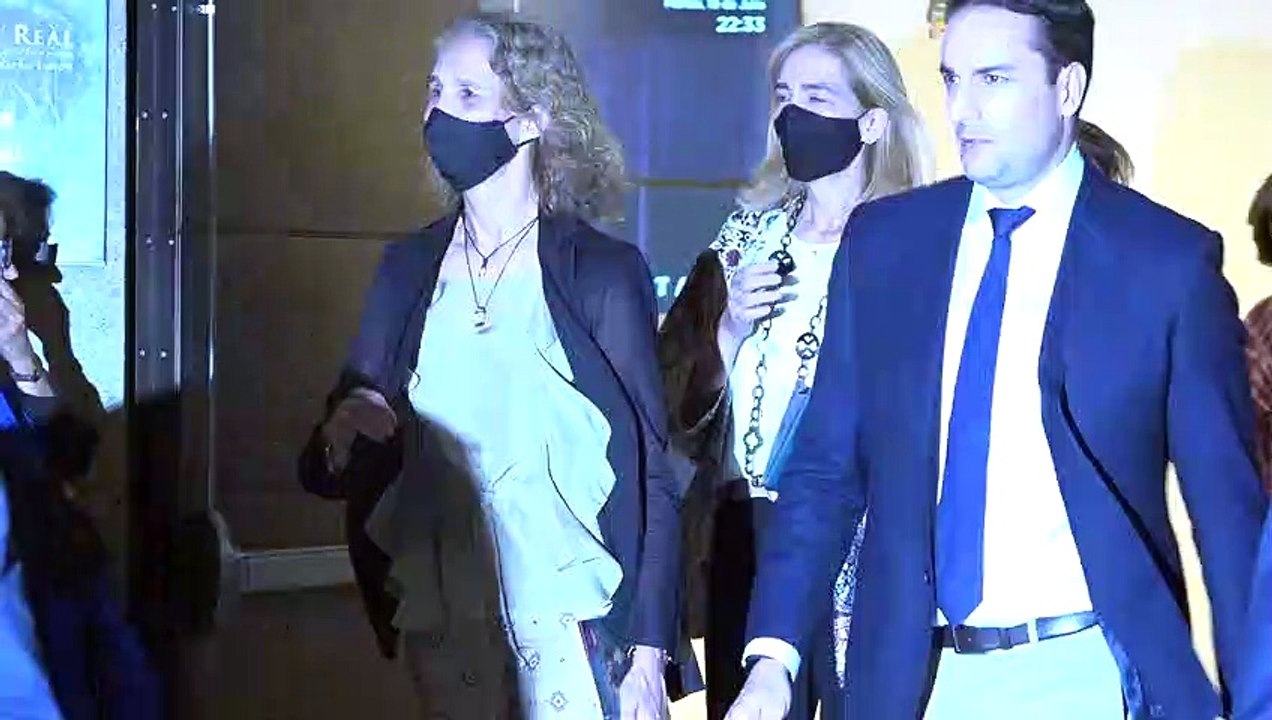 La Infanta Elena y la Infanta de Cristina, noche de ópera en Madrid