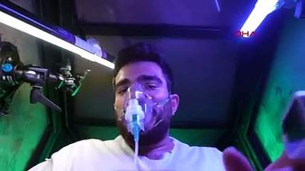 Daha fazla izlenmek için canlı canlı kefen giyip, kendini gömdürdü