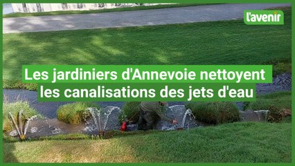 Les jardiniers d'Annevoie nettoyent les canalisations des jets d'eau