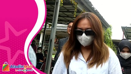 Nadya Holscher Menjadi Saksi Dalam Sidang Cerai Sang Kakak