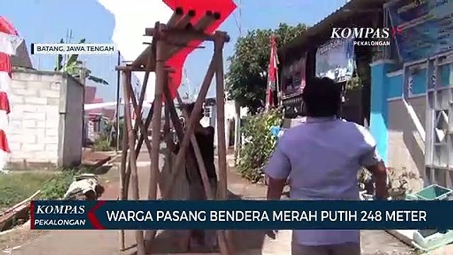 Warga Pasang Bendera Merah Putih 248 Meter