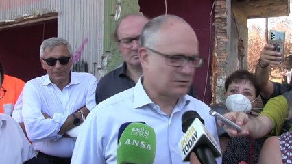 Incendio Roma, Gualtieri: "Inizio bonifica, situazione indecente per la capitale"