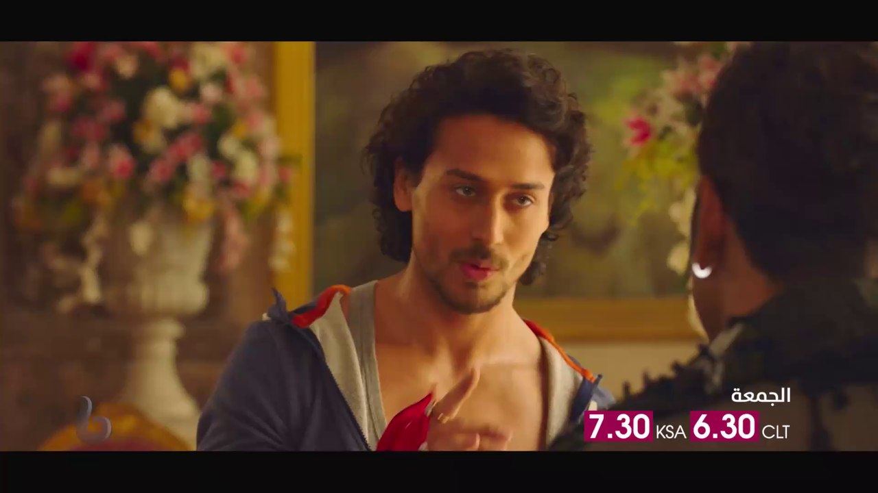 تايجر شروف راقص ماهر يشعل عالم الرقص والاستعراضات الفنية في MUNNAMICHAEL