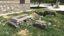 Bursa haberleri: İznik'te Osmanlı'ya ait mezar kalıntıları gizemini koruyor