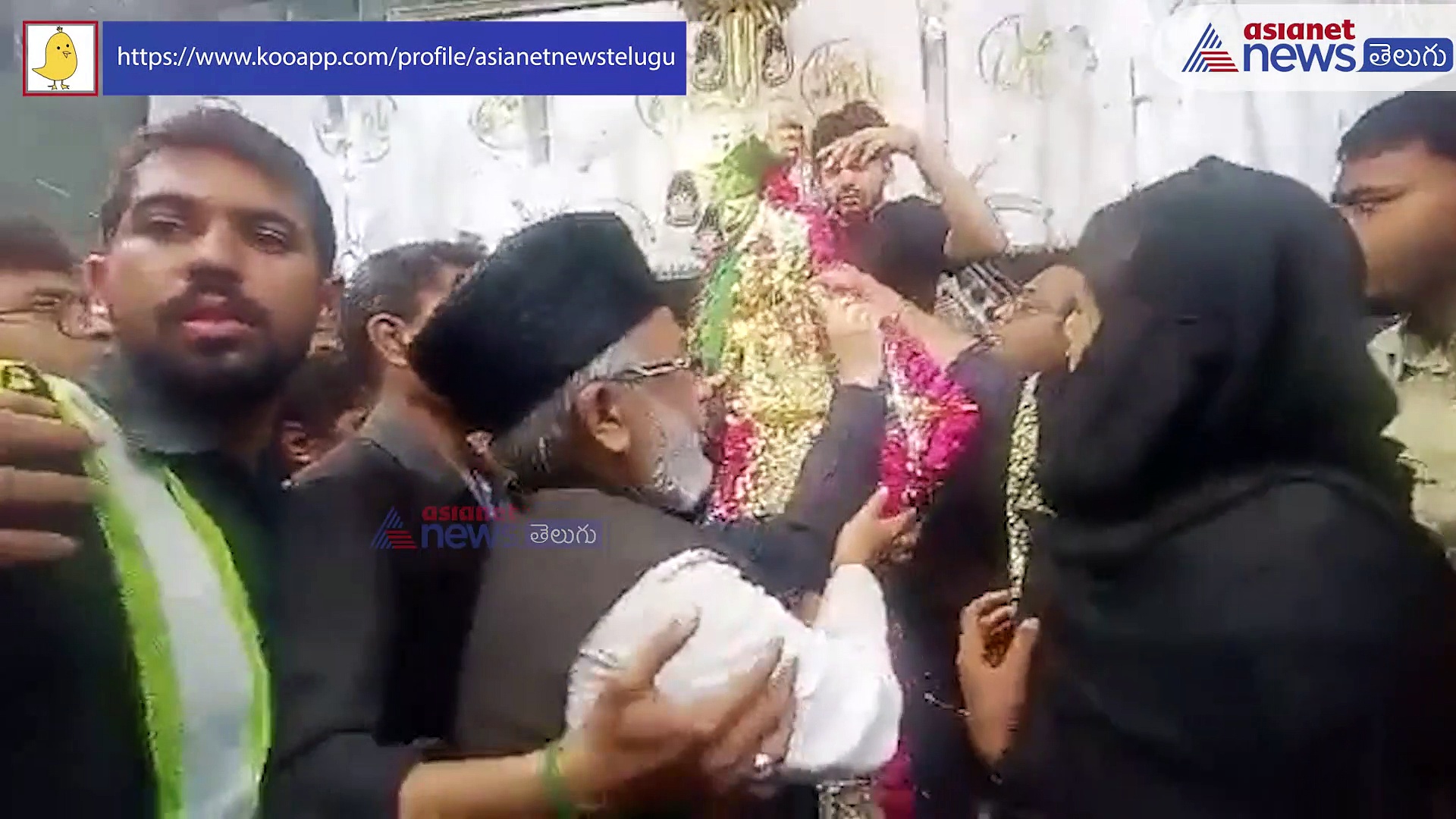 నల్లటి చీర, చేతికి దట్టీ... ఊదు పొగల మధ్య ముస్లిం వేషధారణలో వైఎస్ షర్మిల 