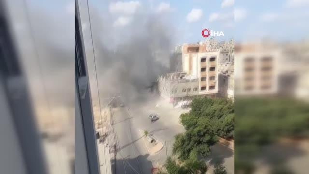 İsrail Gazze Şeridi'nde bir evi hedef aldı: 2 ölü, 8 yaralıGazze Şeridi saldırılarında can kaybı 31'e yükseldi