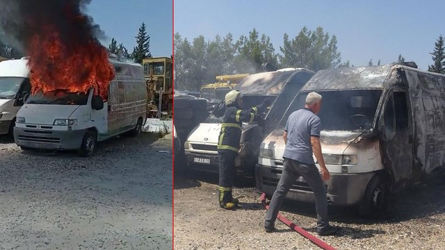 Yaşı küçük çocuklar iki ambulansı yaktı
