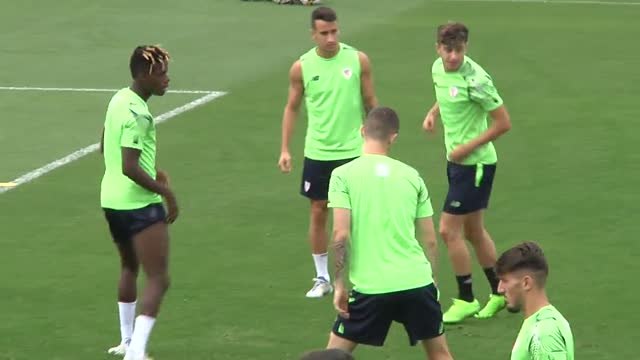 El Athletic de Bilbao prepara el primer derbi vasco de la temporada