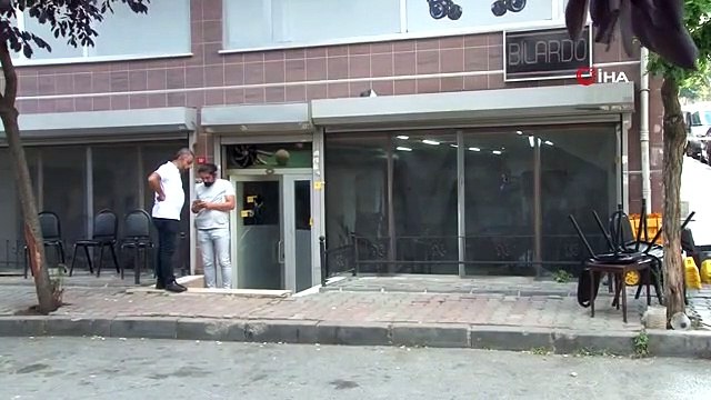 Sultangazi'de uzun namlulu silahlarla kahvehaneyi taradılar: 2 yaralı