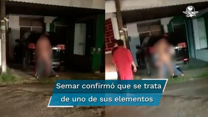Captan a marino desnudo mientras intenta asfixiar a una mujer en Michoacán