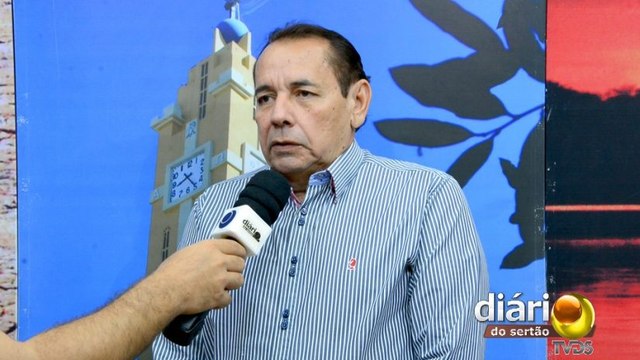 Heron Cid exalta Alexandre Costa e vê o engenheiro como potencial prefeito de Cajazeiras.