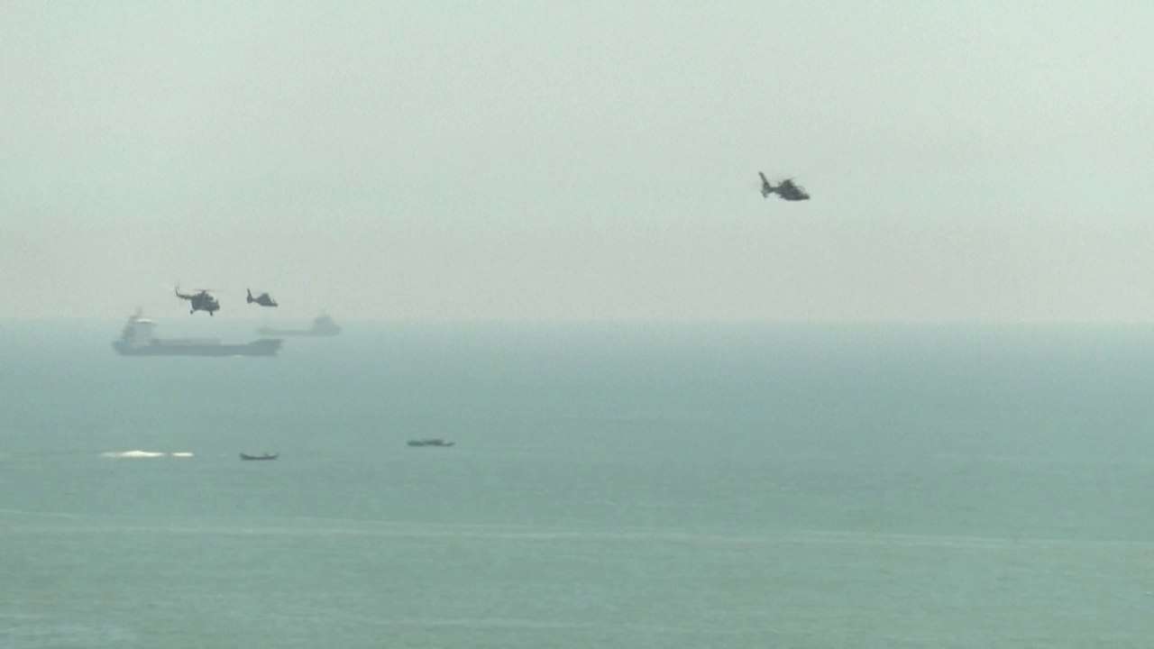 Des hélicoptères militaires chinois survolent l'île de Pingtan, près du détroit de Taïwan