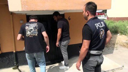 Evinin bahçesinde kenevir yetiştirmiş