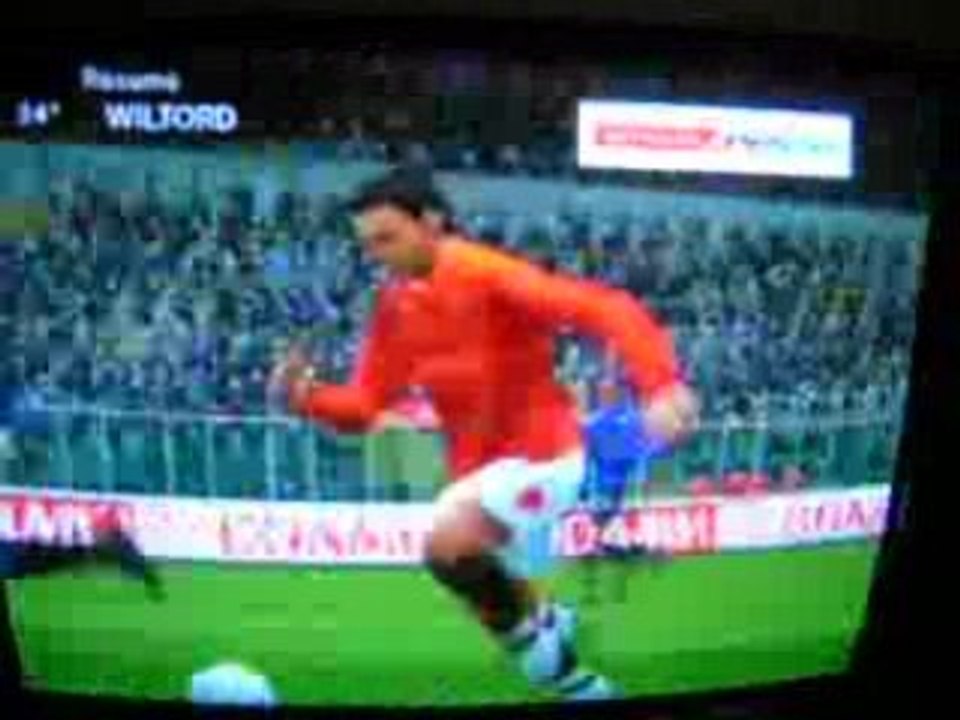 beau but pes frappe de 30 mètres wiltord