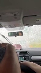 Doluya aracın içinde yakalanan çift dehşeti yaşadı!