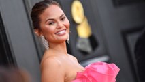 VOICI : Chrissy Teigen enceinte : deux ans après sa fausse couche, l’épouse de John Legend attend un nouvel enfant