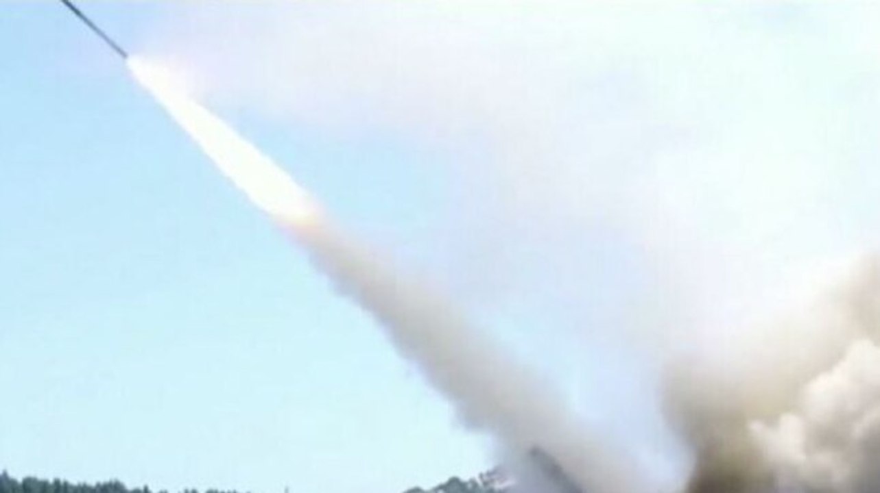 China-Taiwan stand-off escalates as Beijing fires ballistic missiles; Rahul says he is not scared of Modi, ED; more