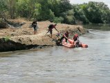 Tunca'da balık tutmak için geçtikleri adada mahsur kalan 2 kişi AFAD ekiplerince kurtarıldı